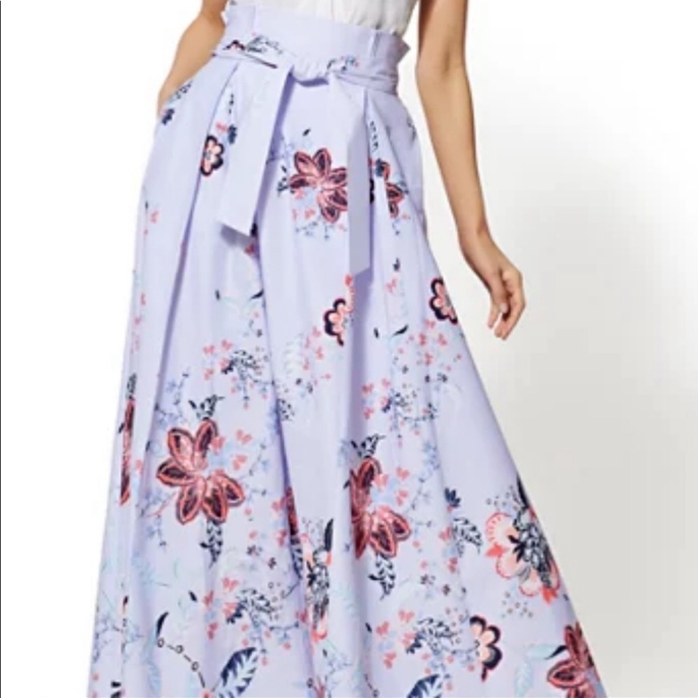 Lavender maxi floral skirt size S